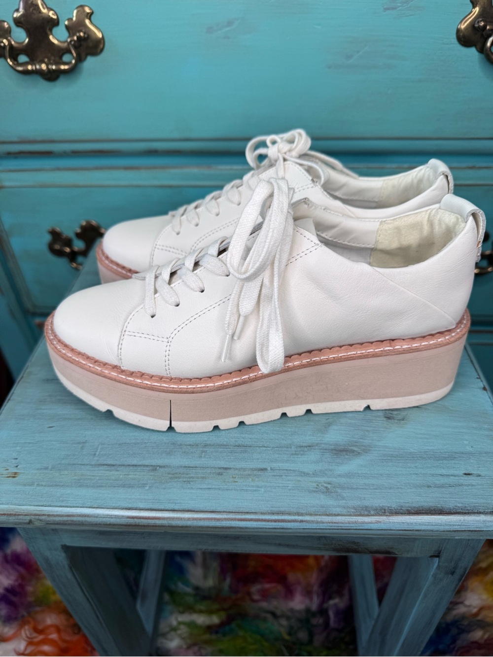 Dolce Vita White Leather Platform Sneakers with Rose Gold Trim - Picture 2 of 6